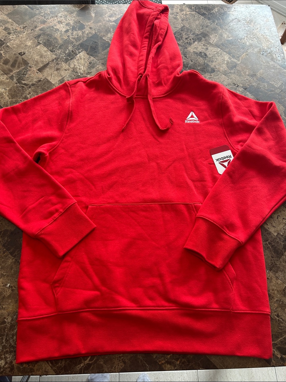 NWT 🆕 Reebok Men’s Red Pullover Hoodie with Logo